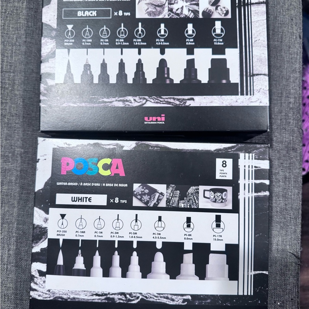 Black and White Art Marker Set